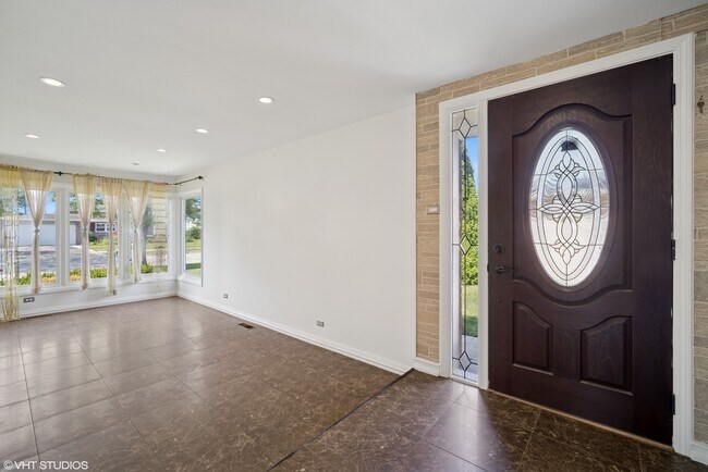 Foto del edificio - 7618 Beckwith Rd