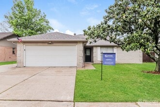 Building Photo - 14831 Waterside Dr
