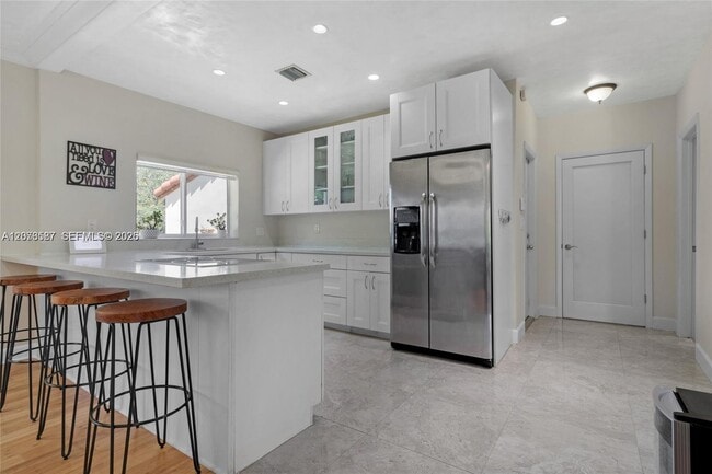 Building Photo - 535 SW 39th Ave