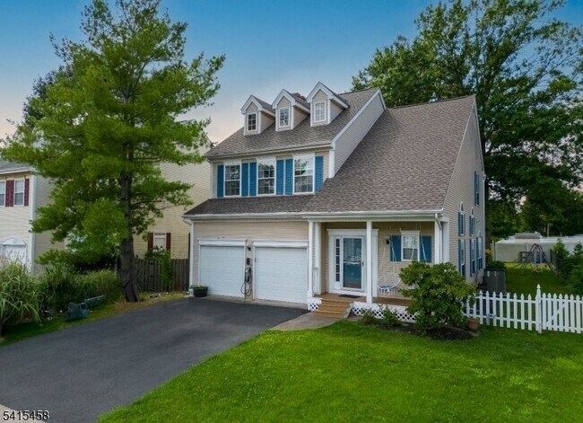 Building Photo - 10 Marco Polo Ct