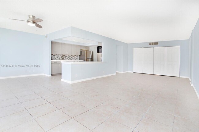 Building Photo - 601 Three Islands Boulevard