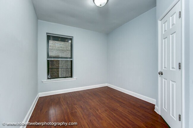 Foto del edificio - 1205 W Catalpa Ave