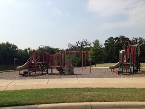 Building Photo - 1407 Piedmont Dr