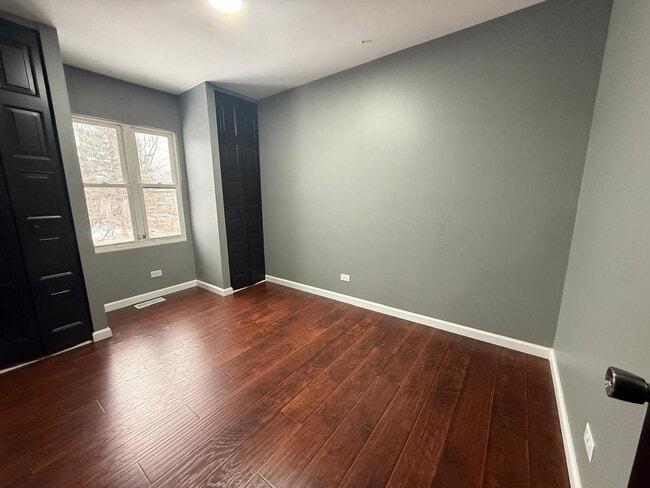 Foto del edificio - 7609 Bristol Ln