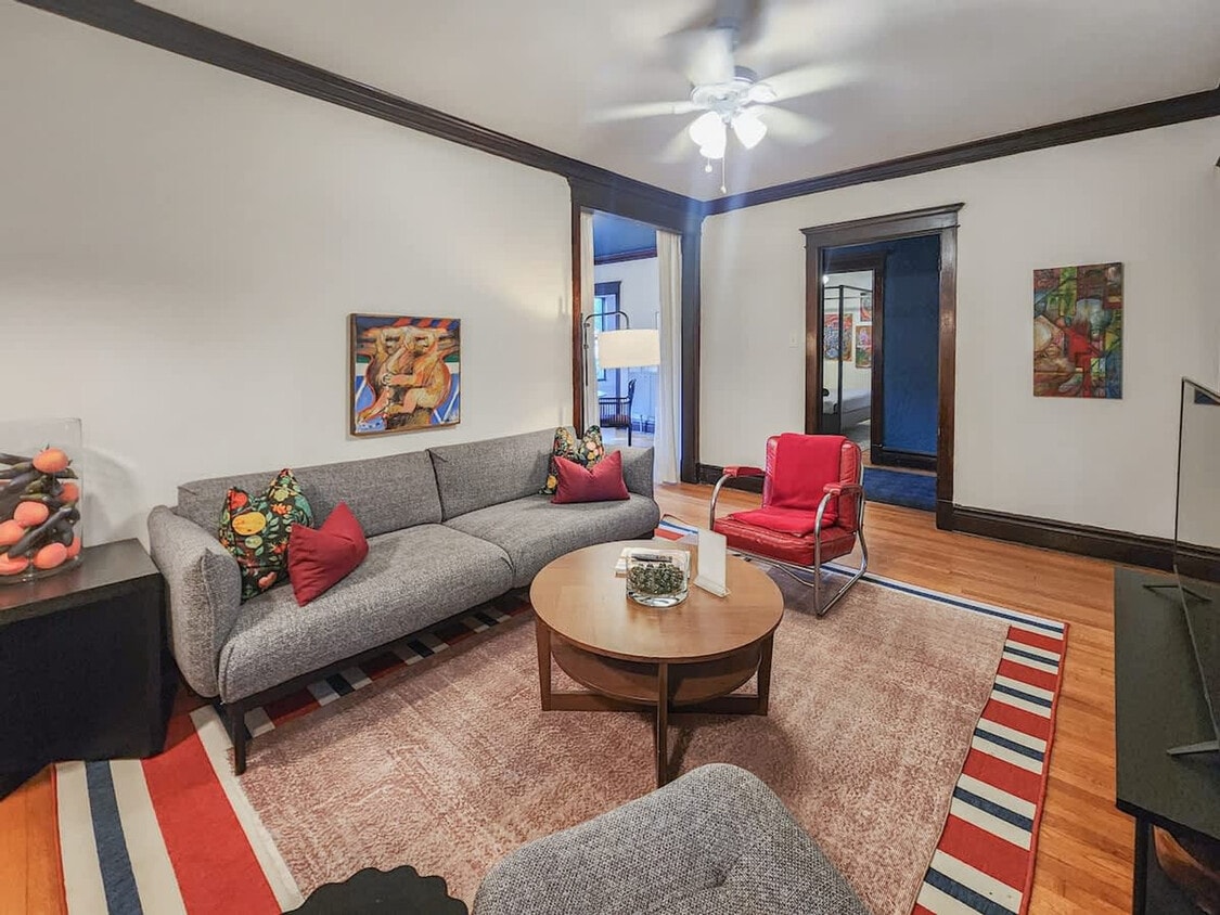 Foto principal - 3759 N Wayne Ave