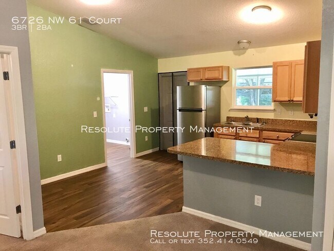 Building Photo - 6726 NW 61st Ct