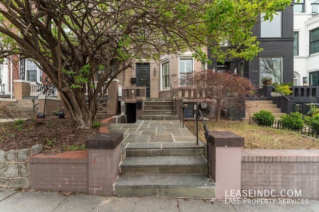 Foto del edificio - 2421 1st St NW