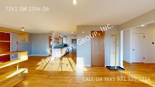 Foto del edificio - Ranch Style Home in SW Portland!