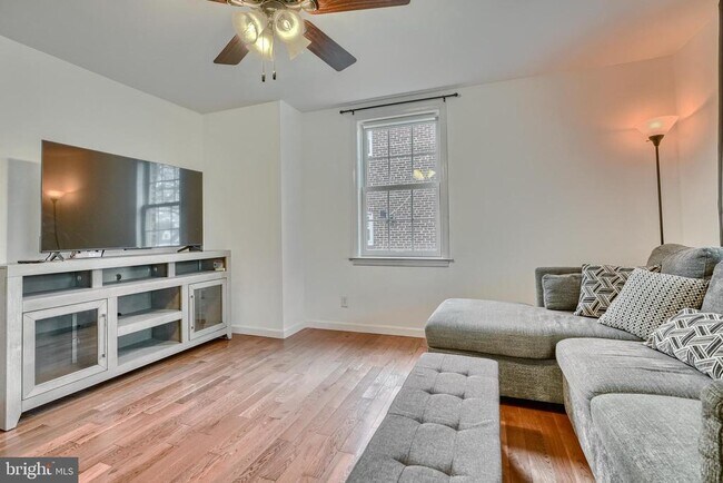 Foto del edificio - 3135 Liberty Pkwy