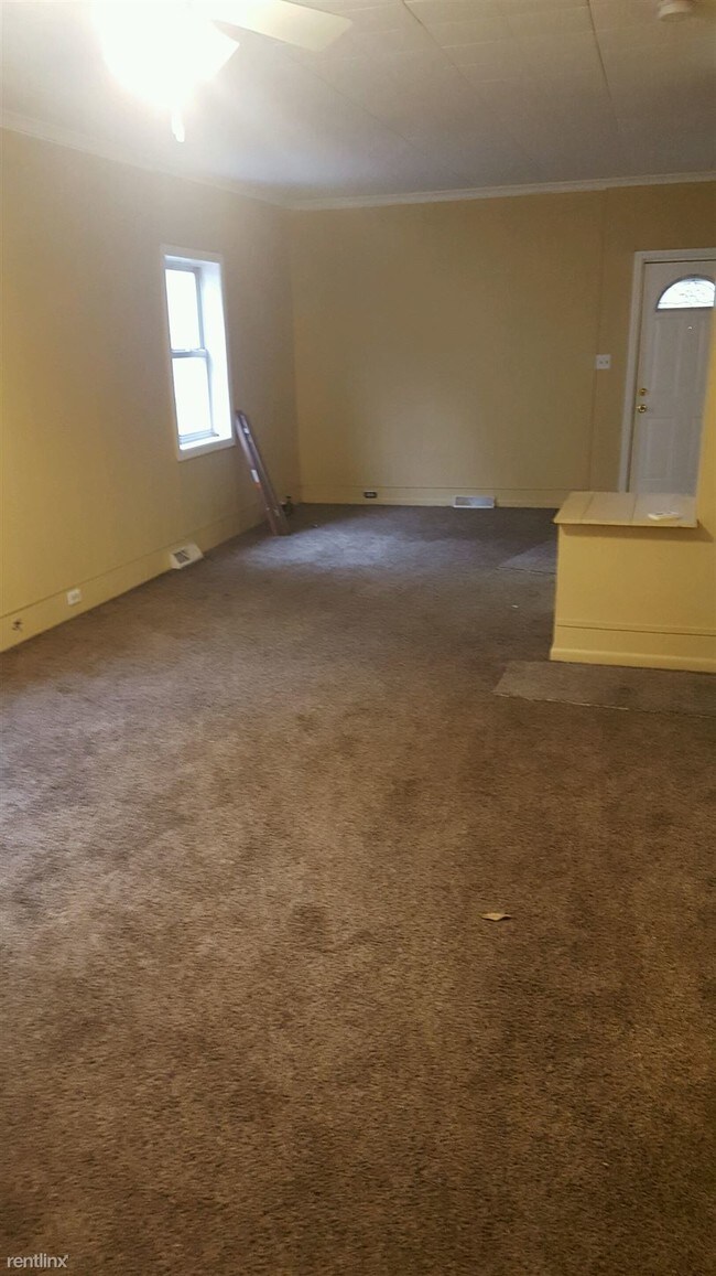 Building Photo - 4 br, 1 bath House - 307 S Mason St