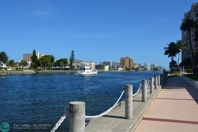 Building Photo - 2900 NE 14th Street Causeway