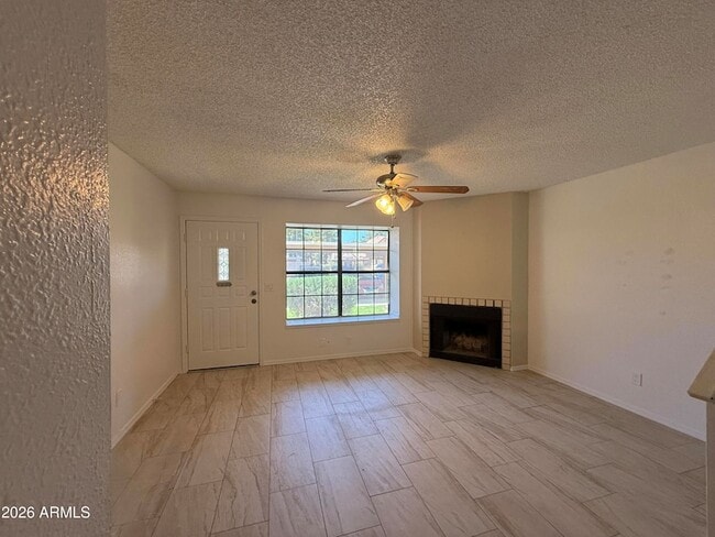 Building Photo - 5704 E Aire Libre Ave