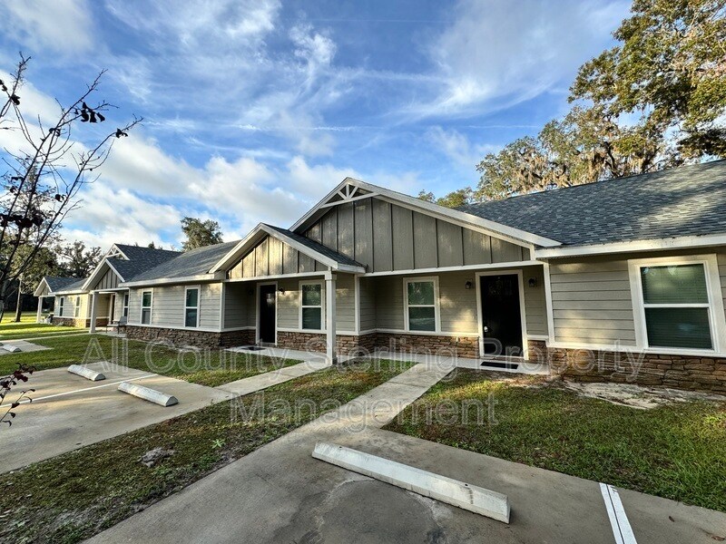 217 SW Tigerview Gln Unit 1, Lake City, FL 32025 Condo for Rent in