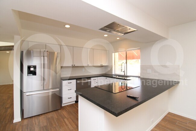 Foto del edificio - 7702 N Dreamy Draw Dr