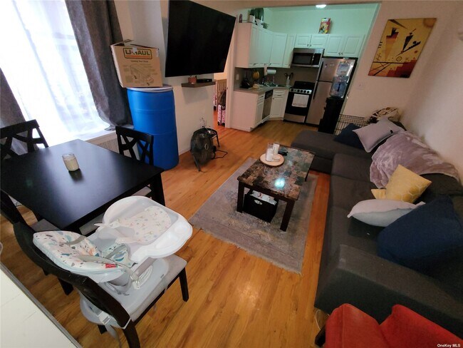 Foto del edificio - 43-07 42nd St