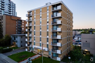 Building Photo - Queenswood House