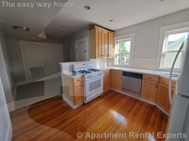 Building Photo - 23 Burget Ave