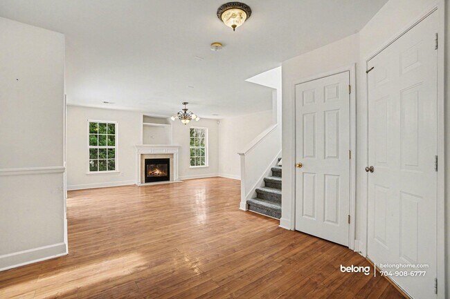 Foto del edificio - 3123 Glen Robin Ct