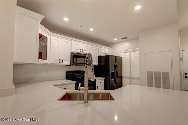 Foto del edificio - 7667 N Wickham Rd