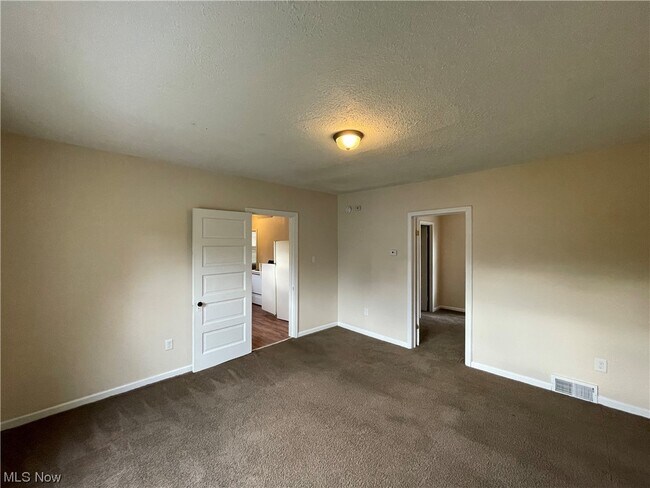 Foto del edificio - 1374 E 115th St