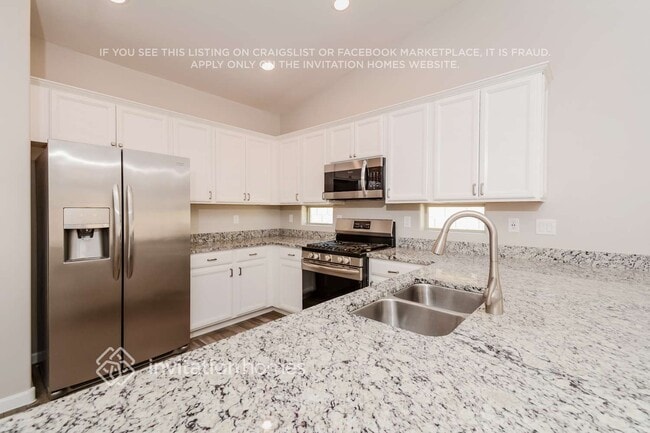 Building Photo - 12330 W Glenn Dr