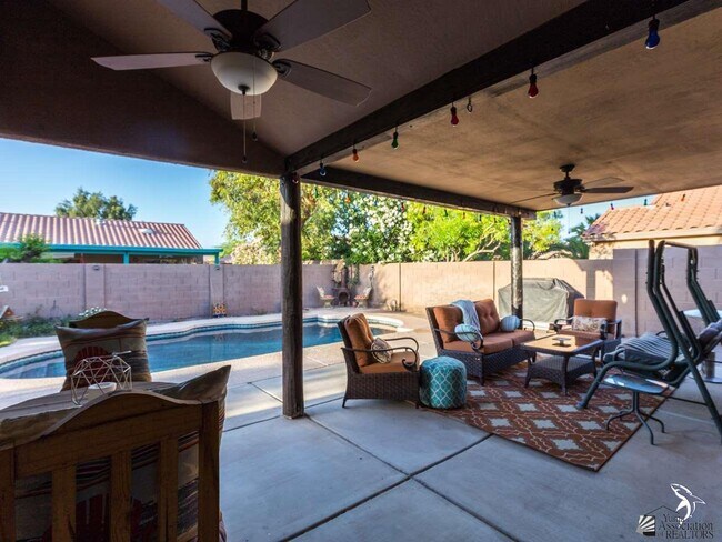 Building Photo - 8166 E Lorenzo Ln