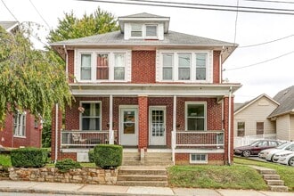 Building Photo - 1531 Bridge St