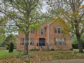 Building Photo - 425 Chamberlain Park Ln