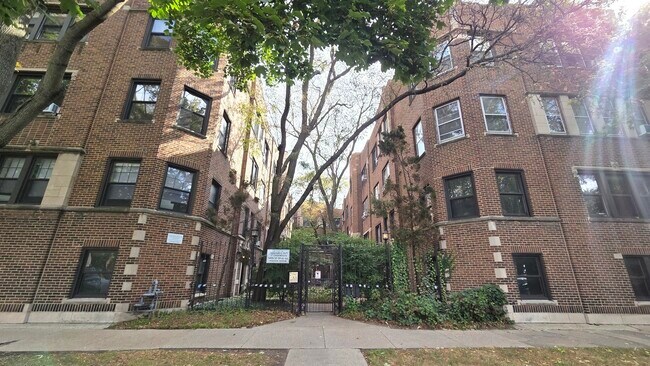 Foto del edificio - 5457 S Ingleside Ave