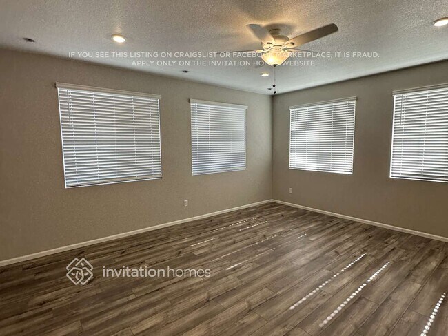 Foto del edificio - 22355 E 39th Ave