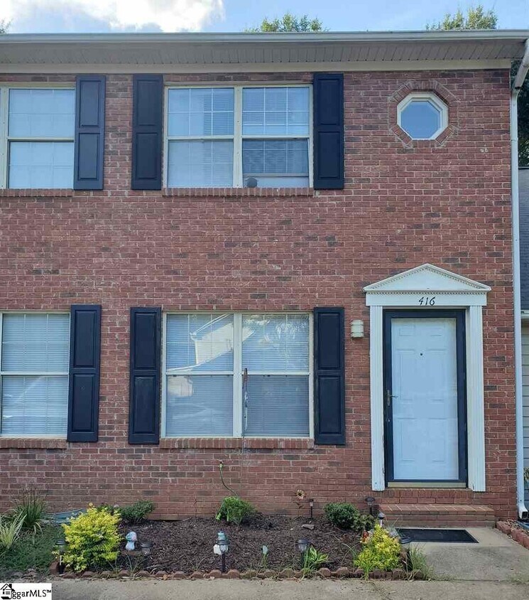 Primary Photo - 416 W Townes Ct