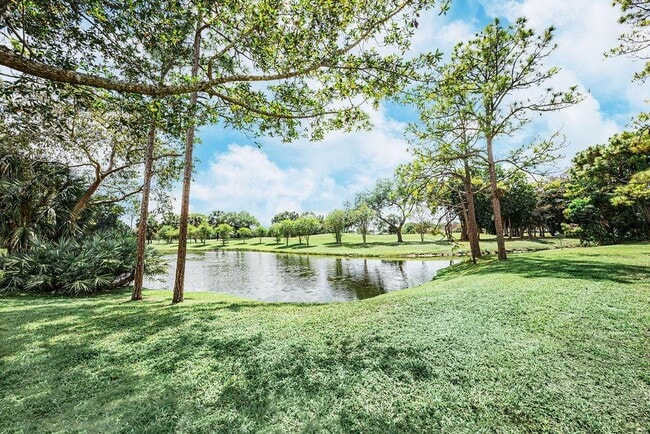 Photo - 1501 Palm Beach Trace Dr (Royal Palm Beach, FL) Townhome
