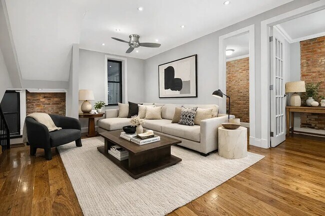 Foto del edificio - 248 Mott St