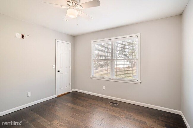 Building Photo - 3 br, 2 bath House - 117 Remington Drive S...