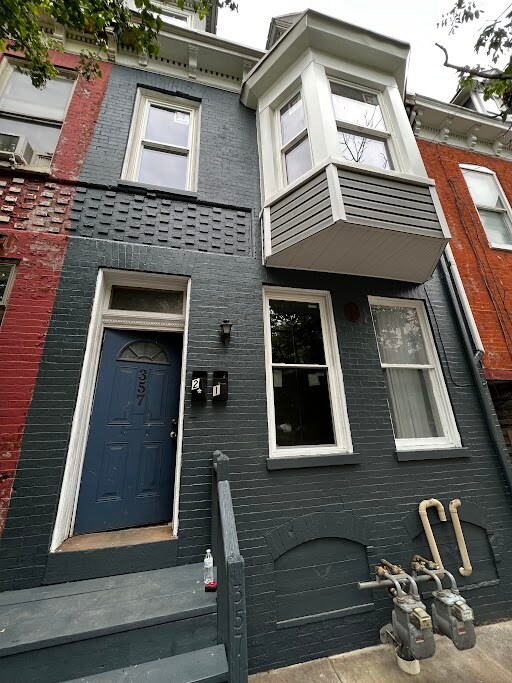 Building Photo - 357 E Philadelphia St