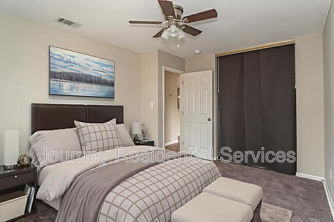 Foto del edificio - 1547 Bingham Dr