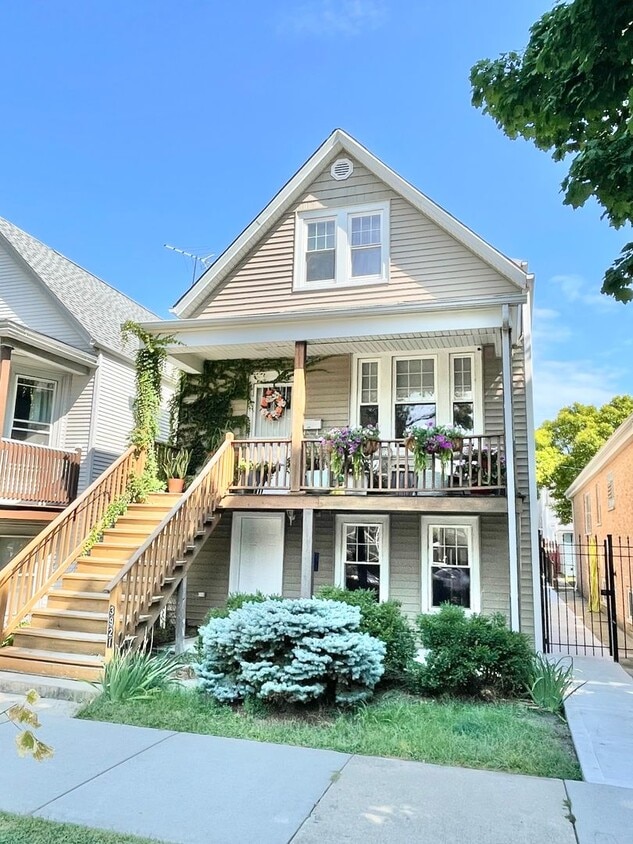 Primary Photo - 3921 N Francisco Ave