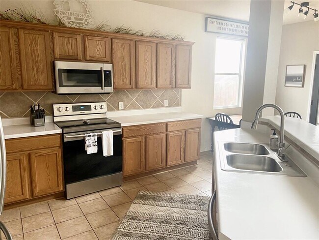 Foto del edificio - 4805 Virginia Dare Ln