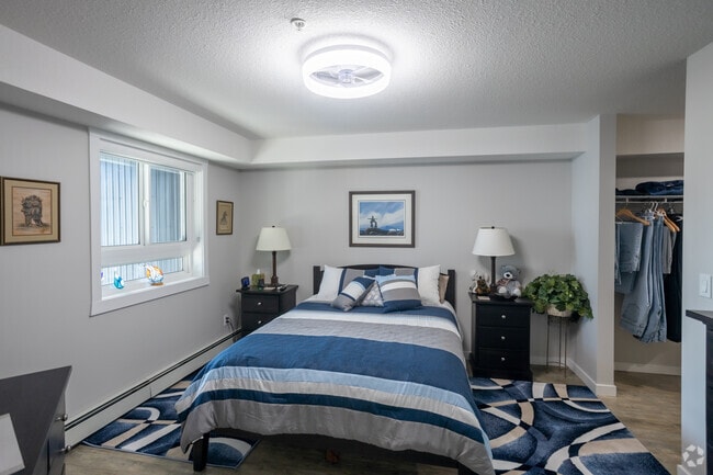 2 chambres, 2 salles de bain avec bureau - 1237 pi2 - Première chambre - Emerald Hills Landing