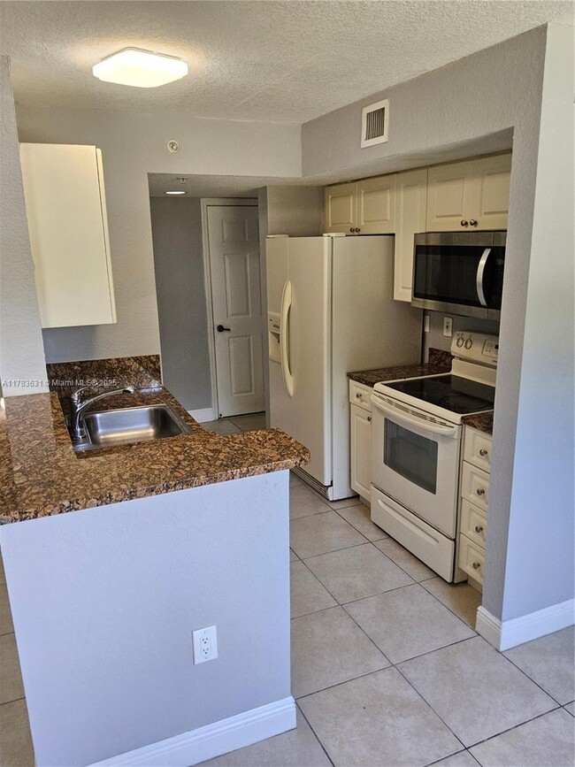 Foto del edificio - 20930 SW 87th Ave