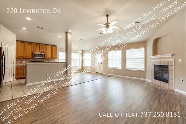 Building Photo - 220 Lexington Dr