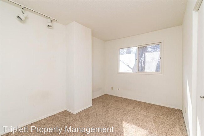 Building Photo - 3 br, 2 bath House - 622 Meadow Place