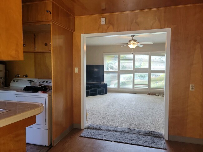 Building Photo - 4051 Parkside Ct