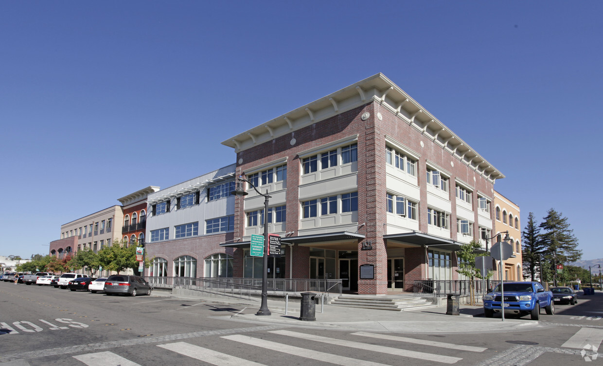 Primary Photo - Industrial Lofts