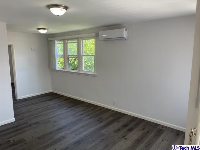 Building Photo - 1711 W Alameda Ave
