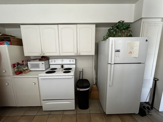 Building Photo - 775 E 820 N