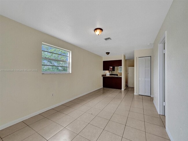 Building Photo - 1101 Prospect Rd