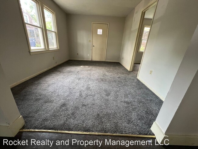 Foto del edificio - 3 br, 1 bath House - 1919 Wisconsin Ave