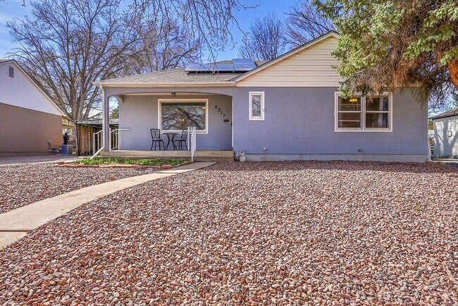 Foto del edificio - 2317 De Soto Rd