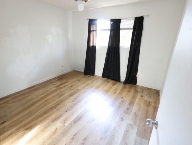 Foto del edificio - 4002 E Dakota Ave